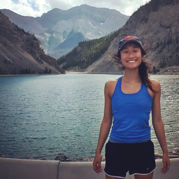 Meet your Posher, Cynthia - Picture 1 of 1